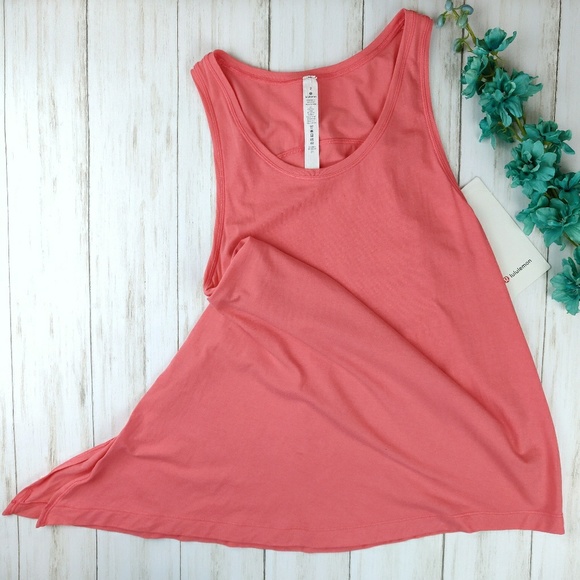 lululemon athletica Tops - NWOT Lululemon Atheltica To The Point Tank top